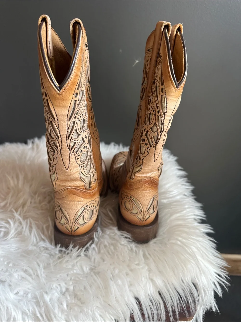 Corral Tan Leather Kids Western Boots with Decorative Cutouts Nv been worn!
